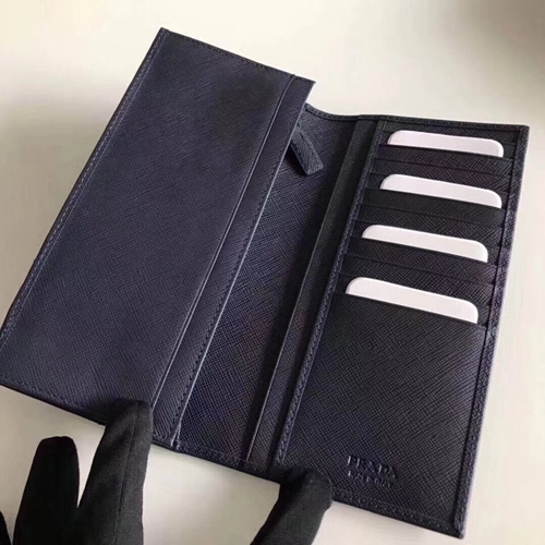プラダ財布内部構造